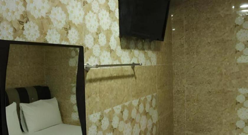 Serdang Business Hotel Seri Kembangan Exterior photo